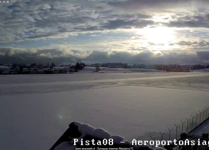 Aeroporto webcam Asiago 03 gennaio 2016 ore 15.50