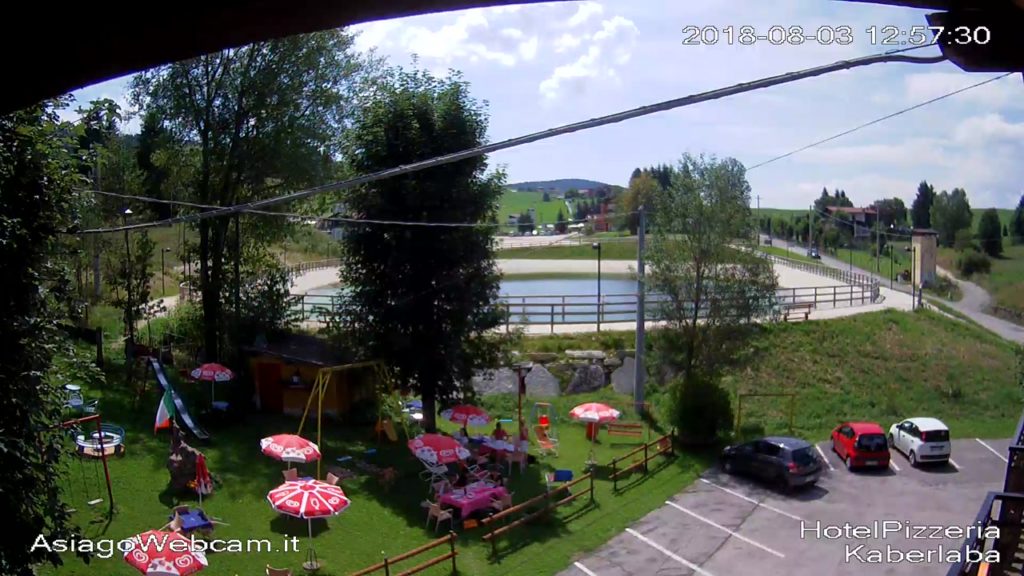 Pizzeria Kaberlaba è un locale storico della zona turistica del Kaberlaba nell'Altopiano di Asiago, nato negli anni 60. La pizzeria è aperta dal 1996 ed è a conduzione familiare da allora.